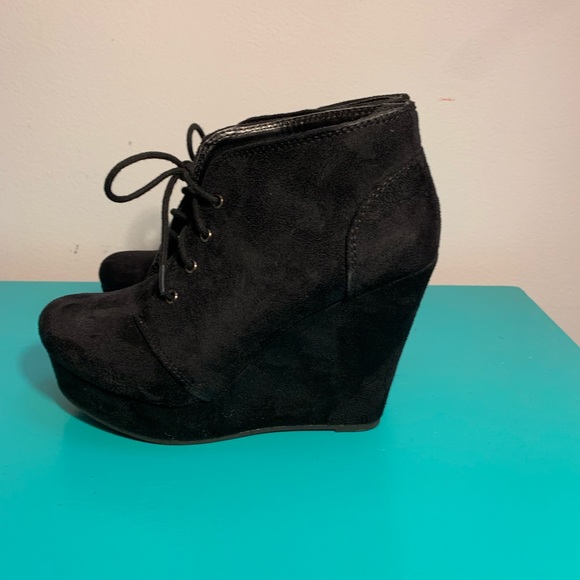 Soda Black Laceup Platform Wedge Size 7 - Picture 4 of 7